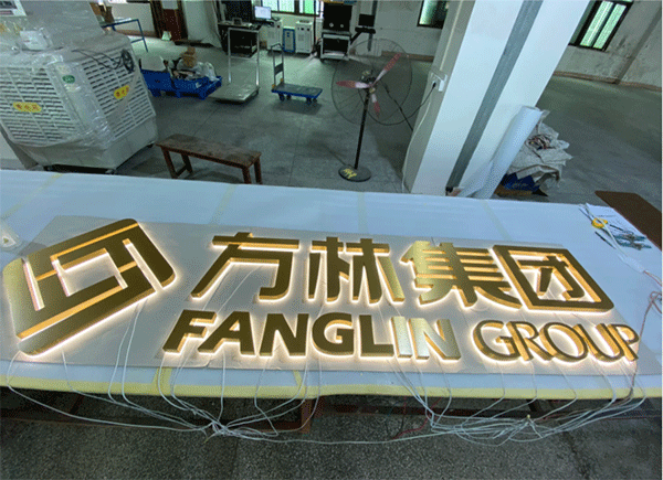 金屬發(fā)光字現場(chǎng)安裝施工中如何做好規范操作